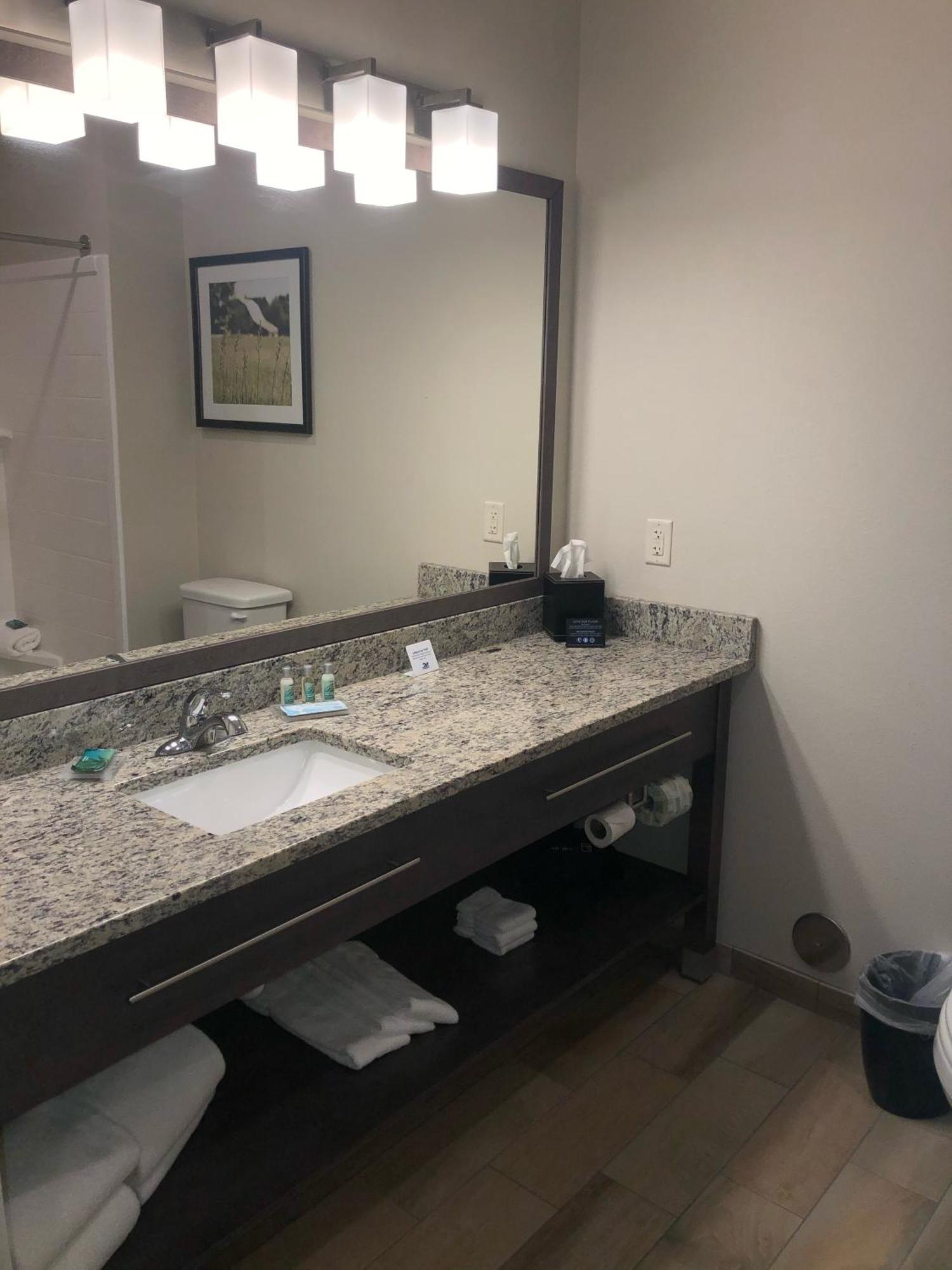 Grandstay Hotel & Suites Rock Valley Quarto foto